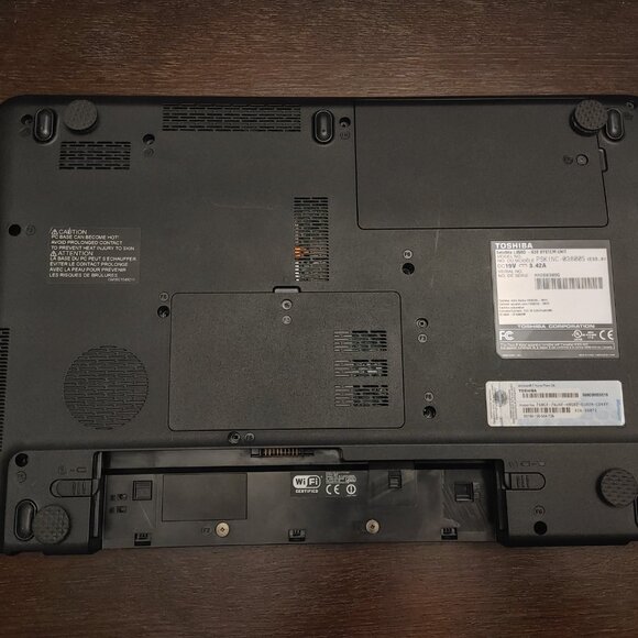 GOOD CONDITION TOSHIBA Satellite L650D 15" Black TestedWorking No HDD OS BATTERY - Picture 3 of 5